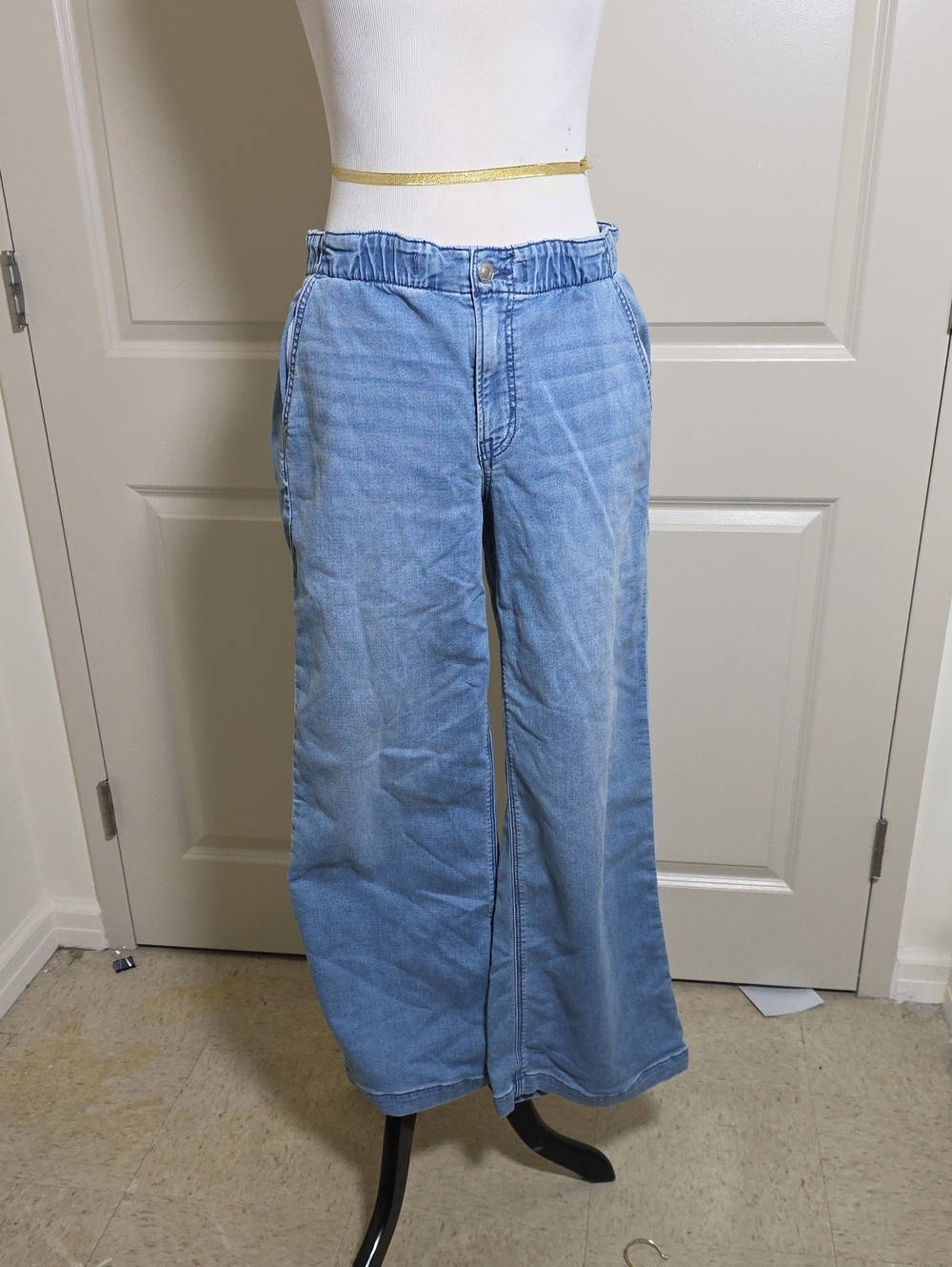 American Eagle Outfitters Light Blue Wide Leg Jeans